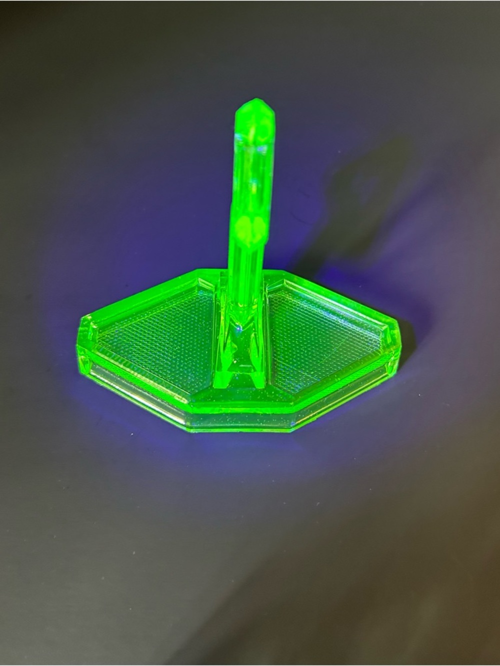 Vaseline Green Uranium Glass Salt & Pepper Shakers with Caddy Art Deco - Picture 4 of 11